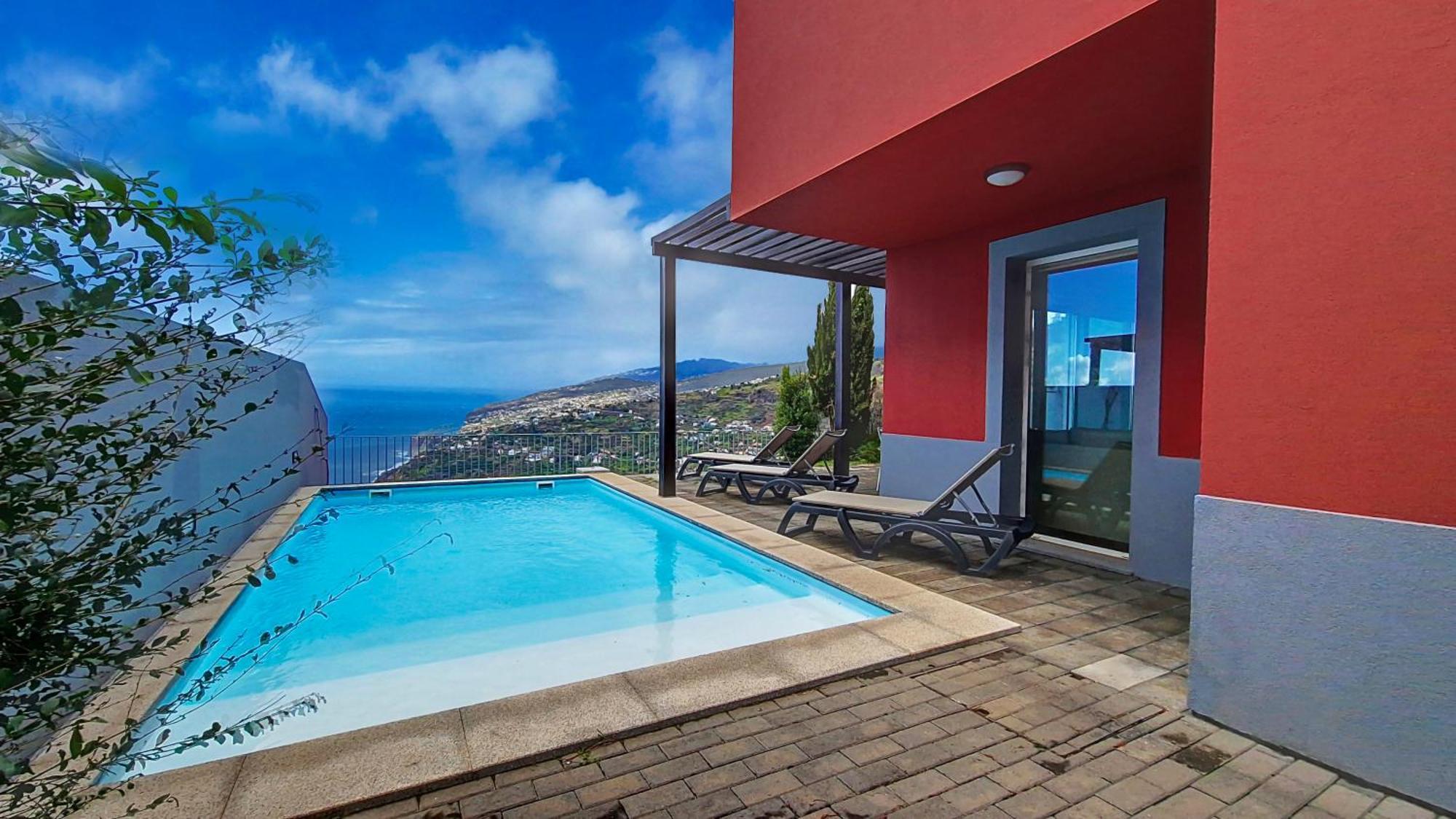 Villa Blue Marlin By Lovelystay Calheta  Exterior photo